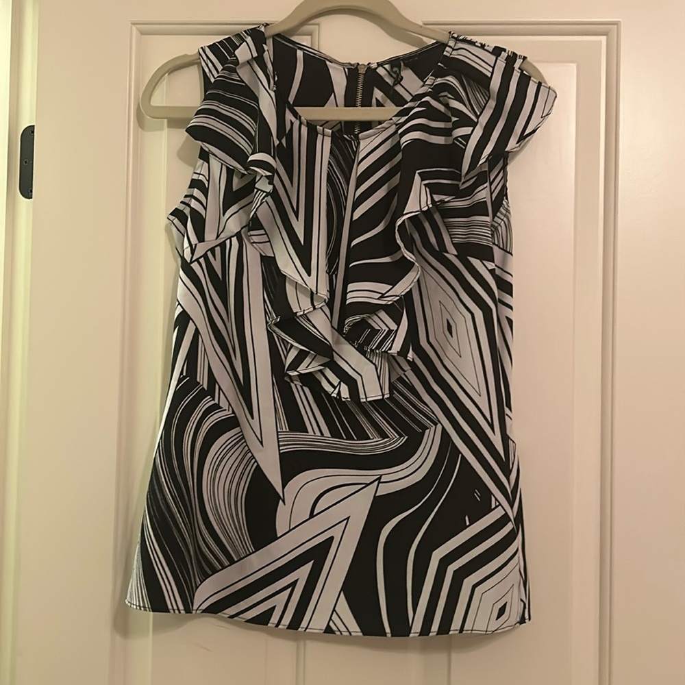 Milano Sleeveless top Size Small